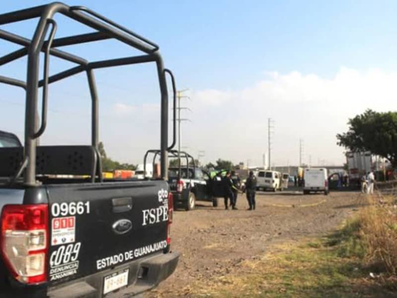 Individuos armados irrumpen violentamente en una vivienda y provocan la muerte de sus ocupantes