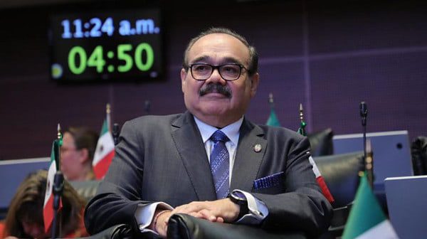 El senador Jorge Carlos Ramírez buscará la gubernatura de Yucatán