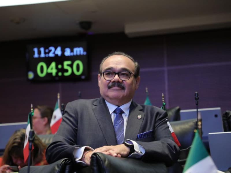 El senador Jorge Carlos Ramírez buscará la gubernatura de Yucatán