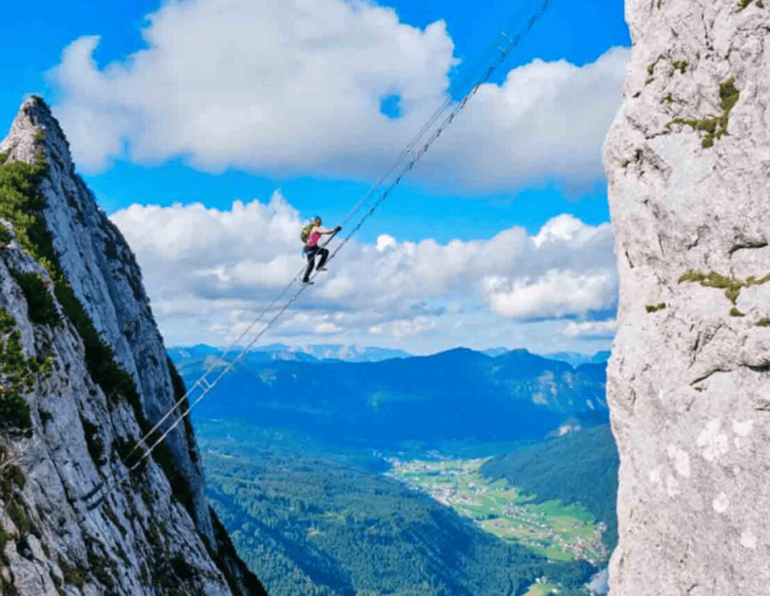 Turista pierde la vida después de caer desde una escalera extremadamente impresionante y popular en Instagram, desde una altura de 90 metros