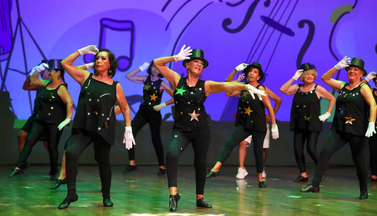 Celebran adultos mayores “Una Vida en el Arte”, en Solidaridad