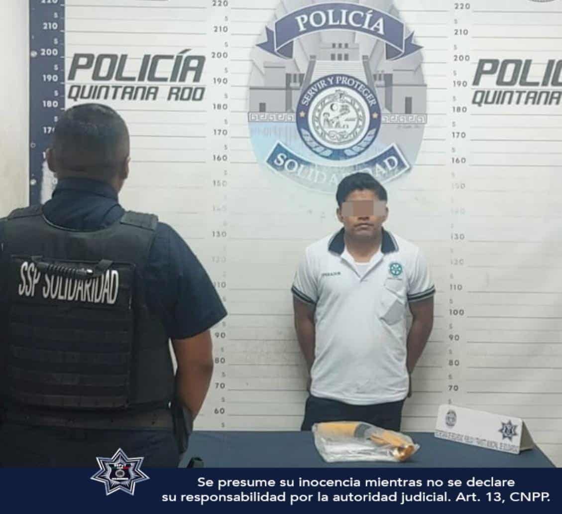 Policías municipales de Solidaridad auxilian a mujer que era agredida por su pareja