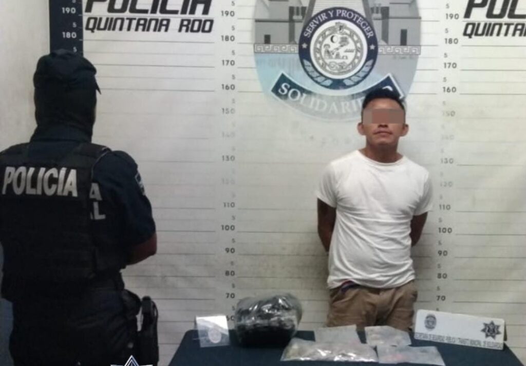 Con droga, es detenido un hombre por policías municipales de Solidaridad