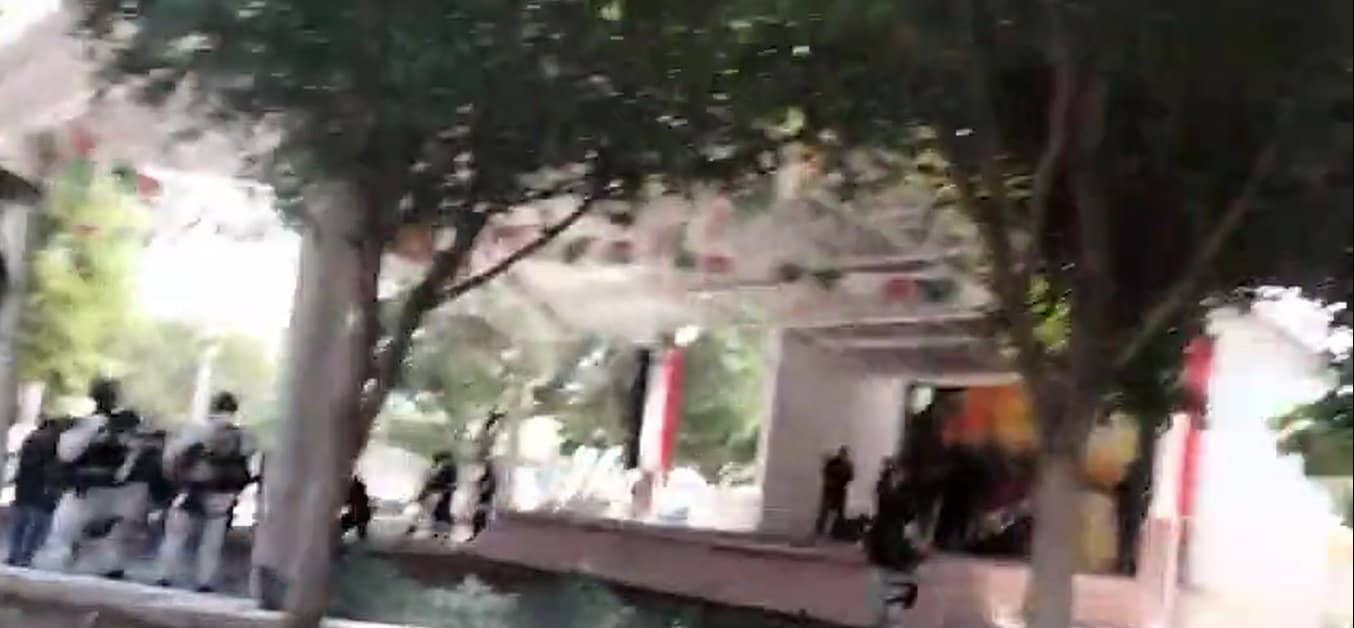 Atacan con explosivos lanzados desde un dron a hermano del exlíder de autodefensa en La Ruana, Michoacán