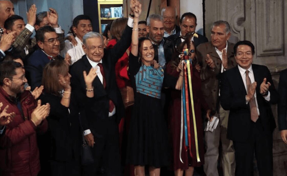 Según López Obrador, la comunidad indígena dio su aprobación para que el bastón de mando fuera entregado a Sheinbaum