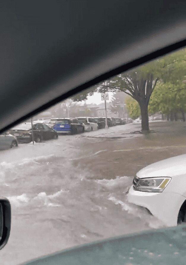 La ciudad de Nueva York se despierta con inundaciones graves, lo que lleva a la declaración de un estado de emergencia