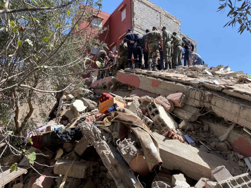 Más de mil muertos y cientos de heridos deja terremoto en Marruecos