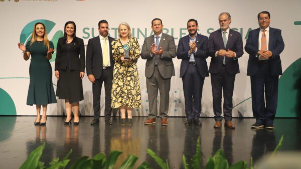 Recibe CDMX premio al turismo sostenible y social por la acción “colibrí viajero”