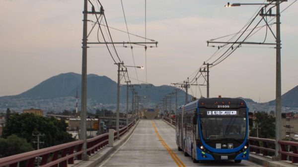 Trolebús Elevado en Iztapalapa se convierte en una alternativa más de movilidad para los usuarios