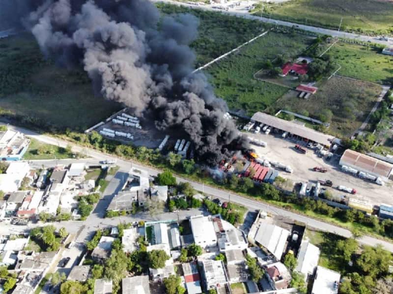 Explotan pipas en Tamaulipas