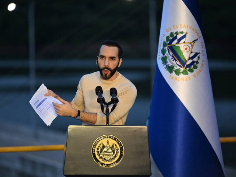 Bukele anuncia su intención de inscribir su candidatura la próxima semana