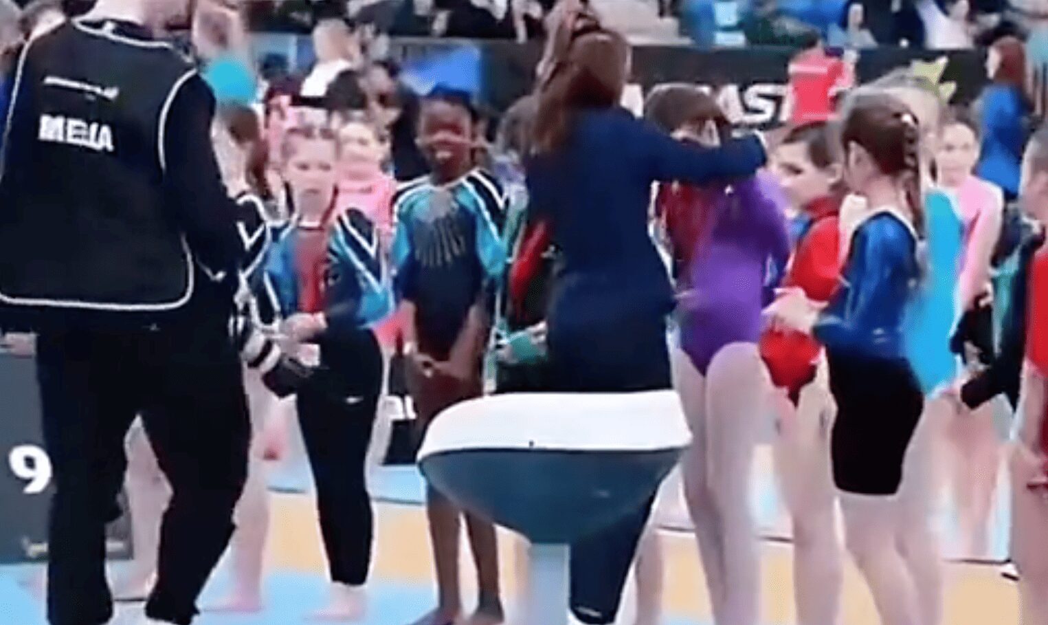 Federación irlandesa de gimnasia se disculpa por controversia de racismo