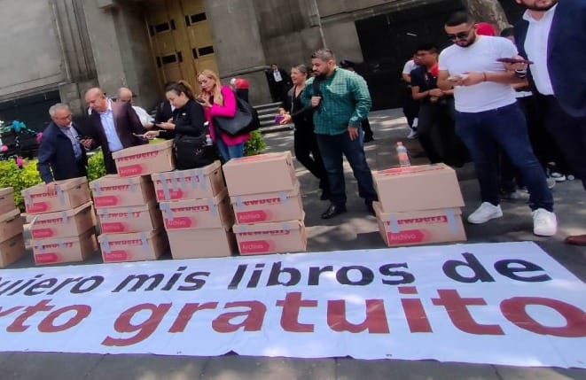 En Chihuahua, la Corte desecha controversia que impedía distribución de libros de texto