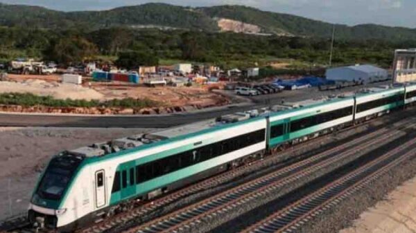 AMLO emite decreto acerca del empleo de vías ferroviarias para el servicio de trenes de pasajeros