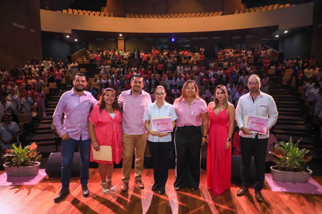 En Solidaridad, realizan simposio “Tu lucha es mi lucha contra el cáncer de mama”