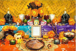 ¿Sabes cuándo se pone la ofrenda por el Día de Muertos y qué debe llevar? Aquí te lo contamos