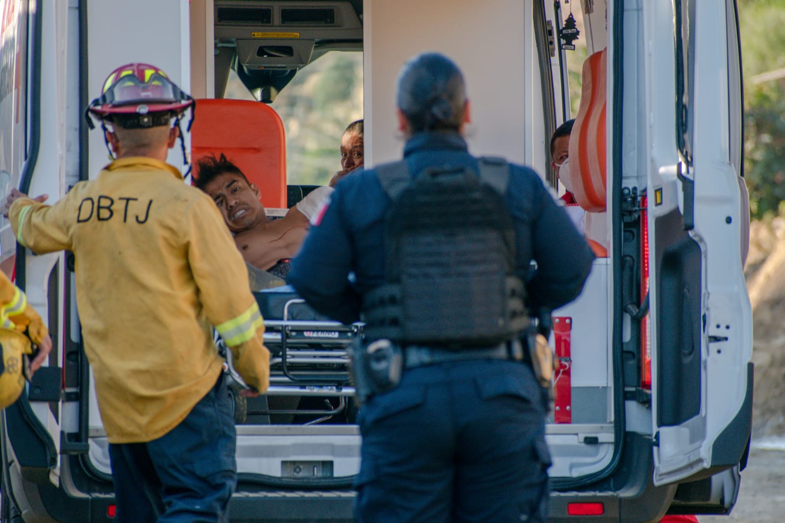 Le cortan ambos brazos a un hombre en el Cañón del Alacrán, Tijuana