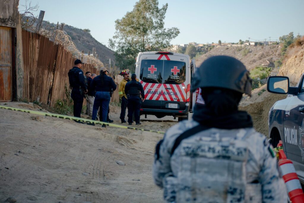 Le cortan ambos brazos a un hombre en el Cañón del Alacrán, Tijuana