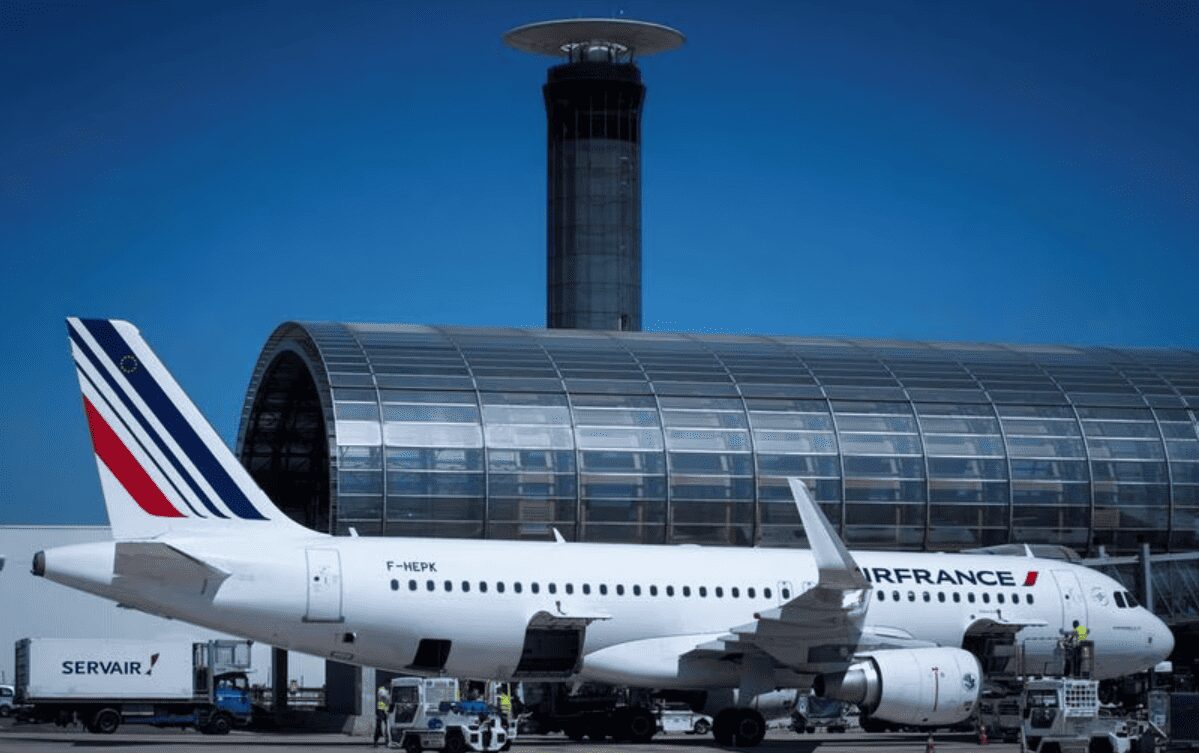 Por tercer día consecutivo, aeropuertos de Francia reciben amenazas de bomba