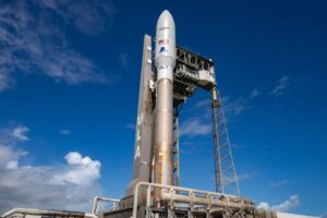 Amazon competirá con SpaceX: lanza sus primeros satélites para proveer Internet