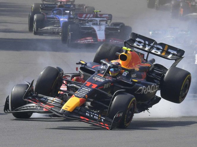 Tras contacto con Charles Leclerc, ‘Checo’ Pérez queda fuera del Gran Premio de México