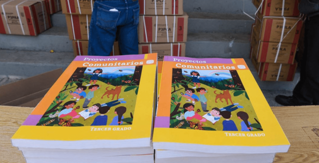 AMLO, muestra su satisfacción por la distribución de libros en Chihuahua; ‘se han percatado de que no era apropiado’