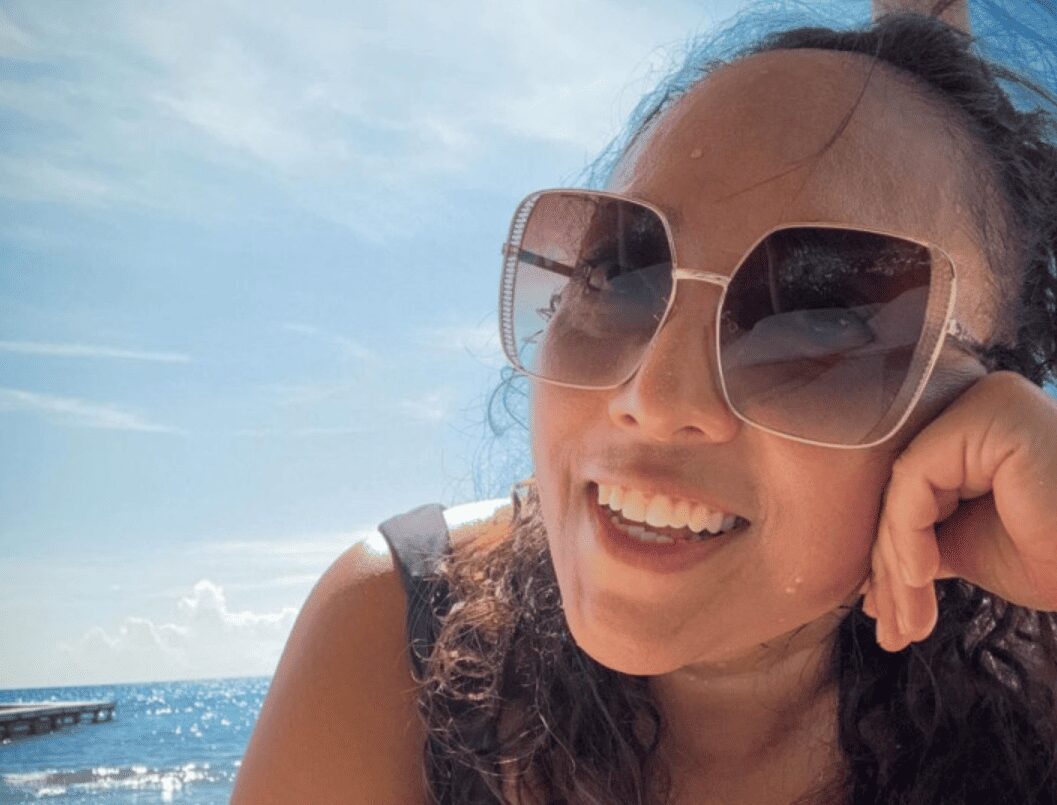 Michelle Rodríguez revela su cambio físico en traje de baño negro en Cancún