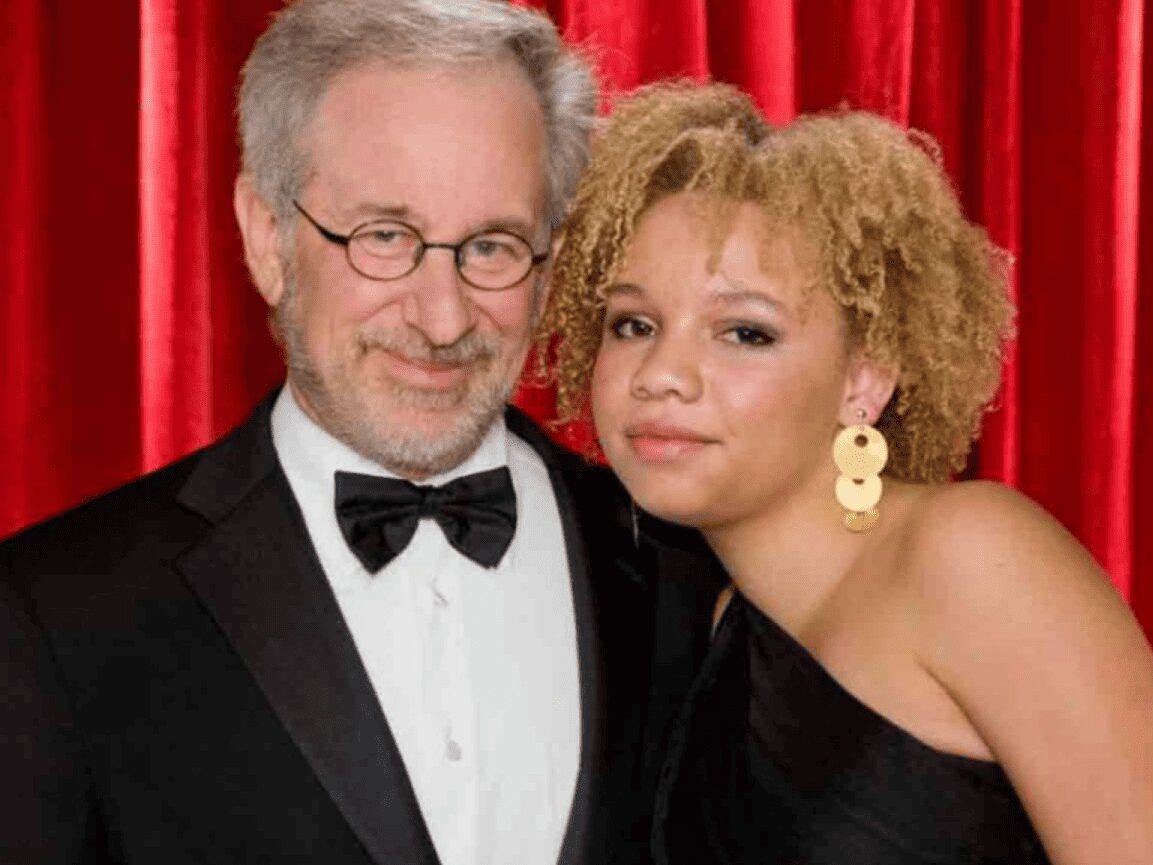 La incursión de su hija en la industria del entretenimiento para adultos tiene a Steven Spielberg profundamente avergonzado y consternado