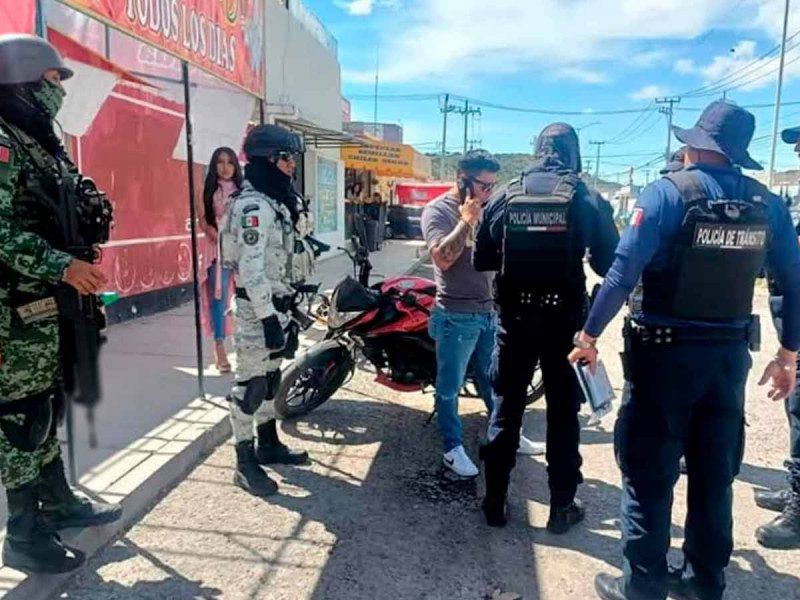En Hidalgo, retienen 19 motocicletas a conductores que no cumplían con la documentación, ni medidas de seguridad