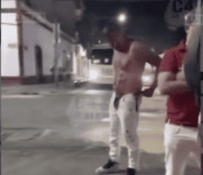 Pelea entre remeros y jóvenes en Xochimilco