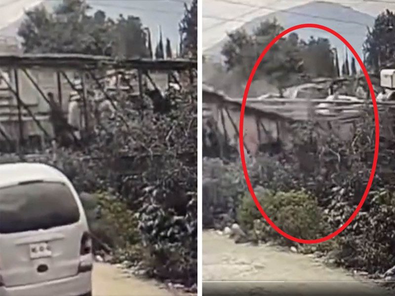 Queda capturado en video desplome de puente peatonal en EDOMEX