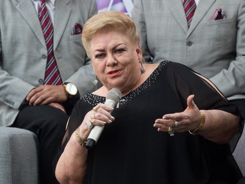 En Veracruz, Paquita la del Barrio es hospitalizada