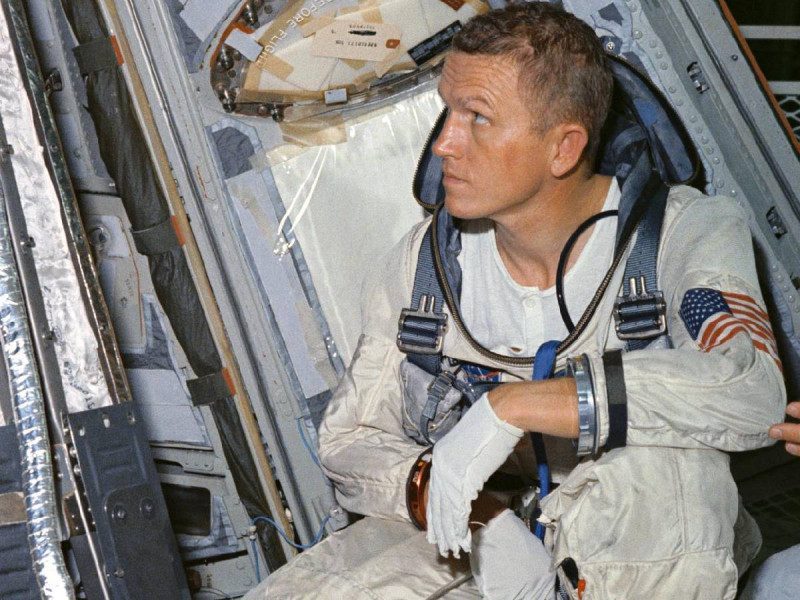 Muere el primer astronauta en dirigir una misión alrededor de la Luna