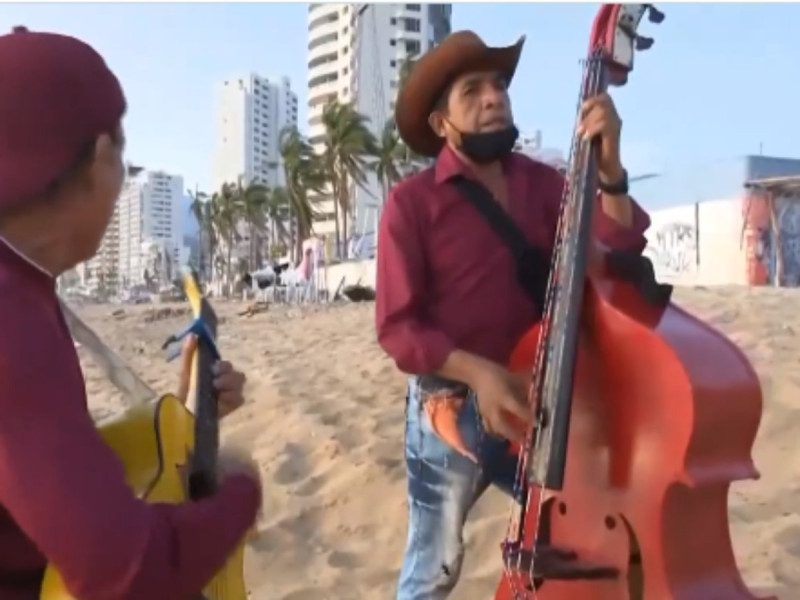 Así brillan y sobreviven los músicos y comerciantes de Acapulco tras huracán ‘Otis’