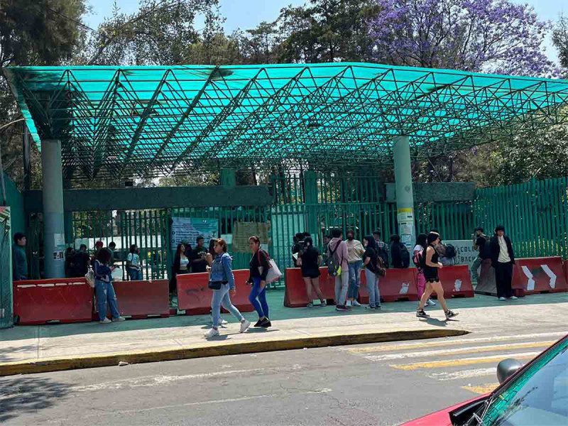Huelga se desencadena en 20 planteles del Colegio de Bachilleres de la CDMX