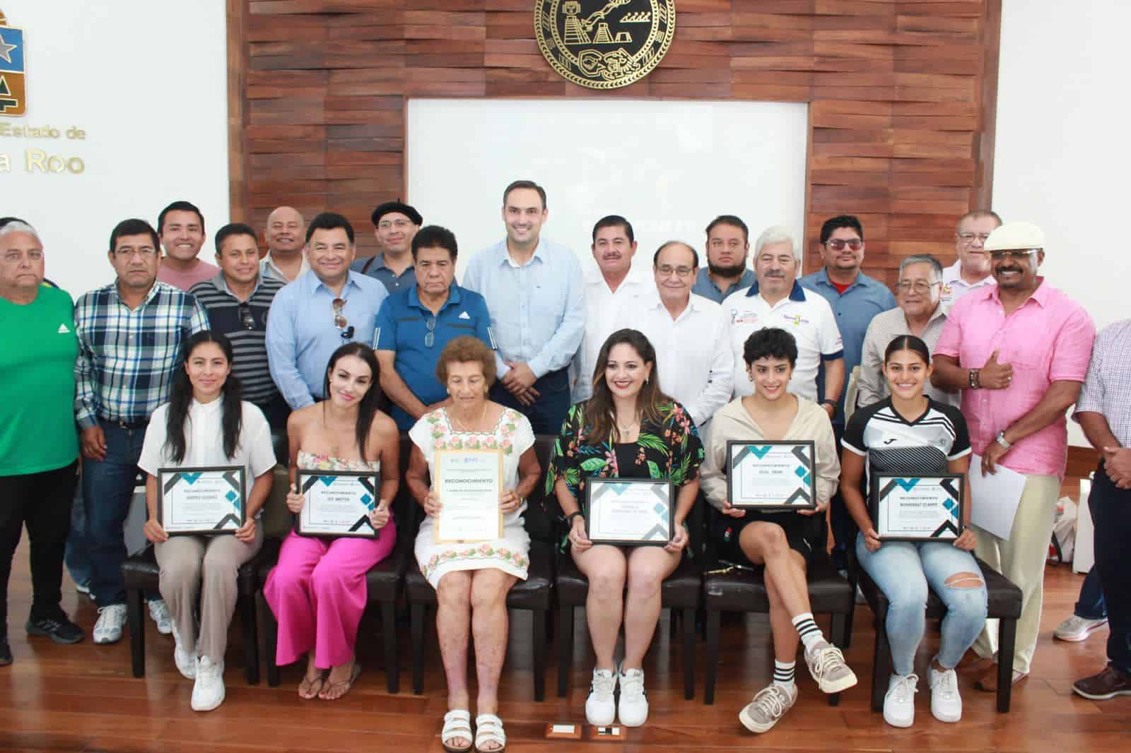 Foro destacado “Mujer y Deporte” con deportistas exitosas de Solidaridad