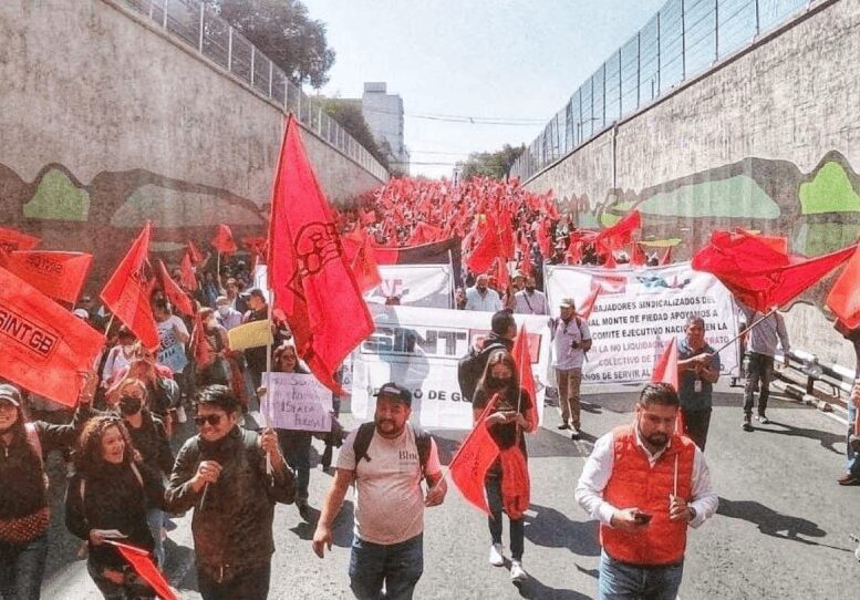 Hoy, trabajadores de Bachilleres están llevando a cabo un bloqueo en 20 puntos de la CDMX y EDOMEX