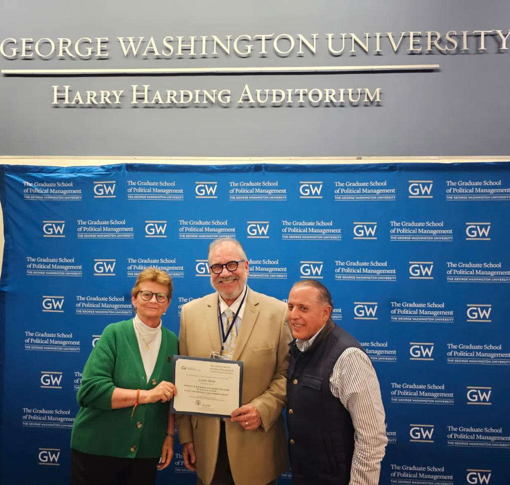 Carlos Mora Álvarez participa en seminario de estrategias electorales en Washington