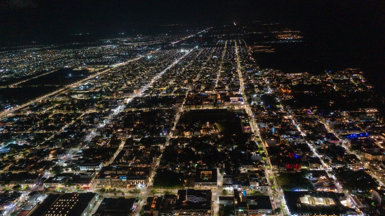 Solidaridad brilla como nunca, con luminarias renovadas