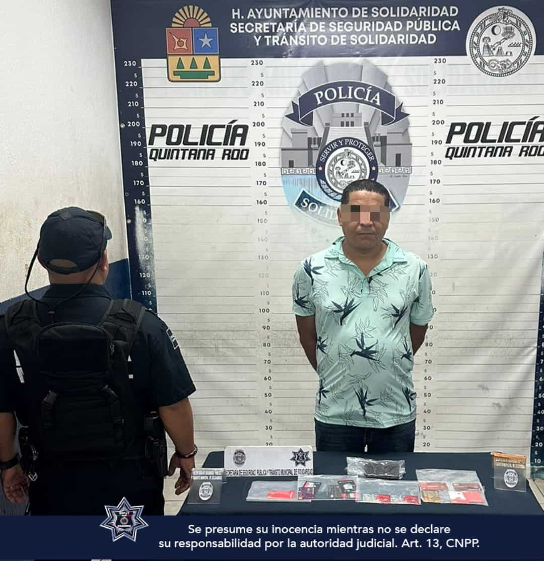 Policía de Solidaridad captura a un hombre por robo de tarjetas bancarias