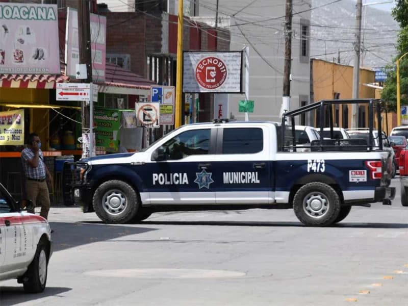 Estudiante de primaria dispara a intendente