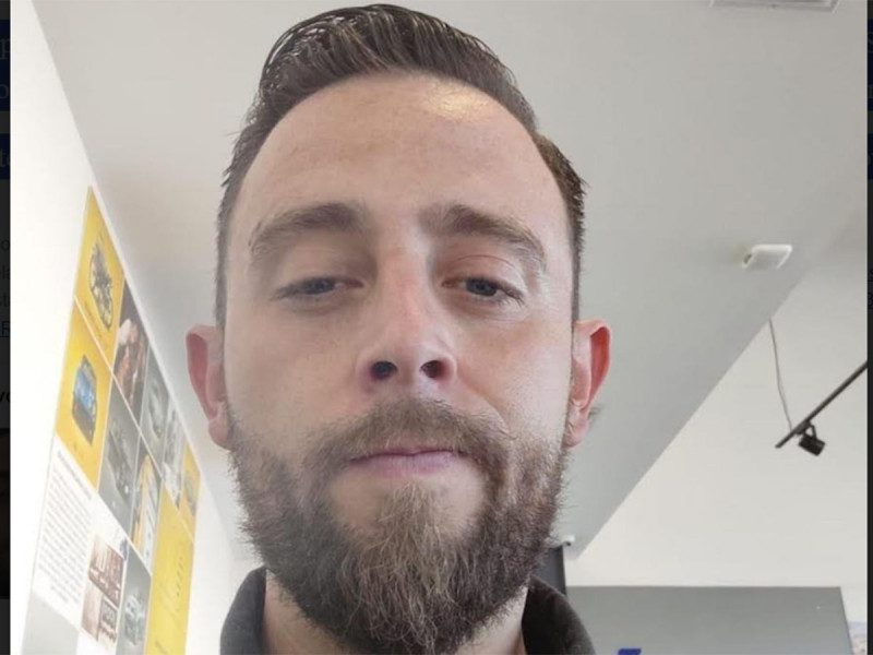 Buscan a amigos del joven que murió en fiesta de Halloween