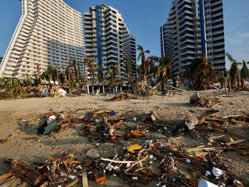 En marzo-abril del próximo año estarán rehabilitados 35 hoteles en Acapulco: AMLO