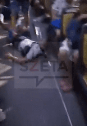 Sujeto es noqueado por masturbarse en camión frente a niña