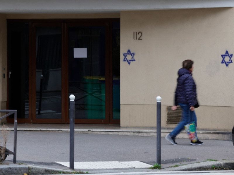 Atacan con cuchillo a una mujer judía en Lyon