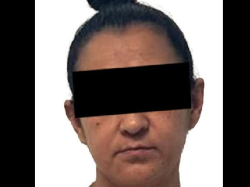 Extraditan a EU a mujer que abusó de su hijastra