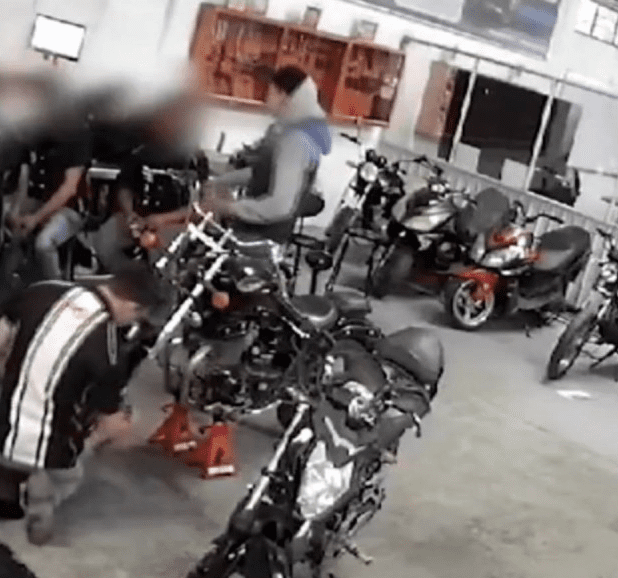 Clausuran escuela donde quemaron a joven en Texcoco