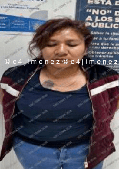 Detienen a mujer con 19 celulares robados en desfile de Día de Muertos 