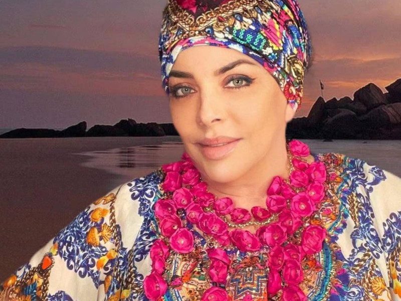 Luego de una serie de cirugías, Verónica Castro reaparece en silla de ruedas