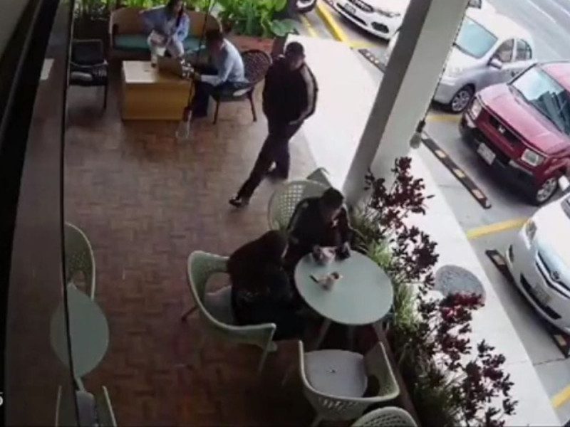 Quitan la vida al subdirector de la policía de Zapopan en una cafetería